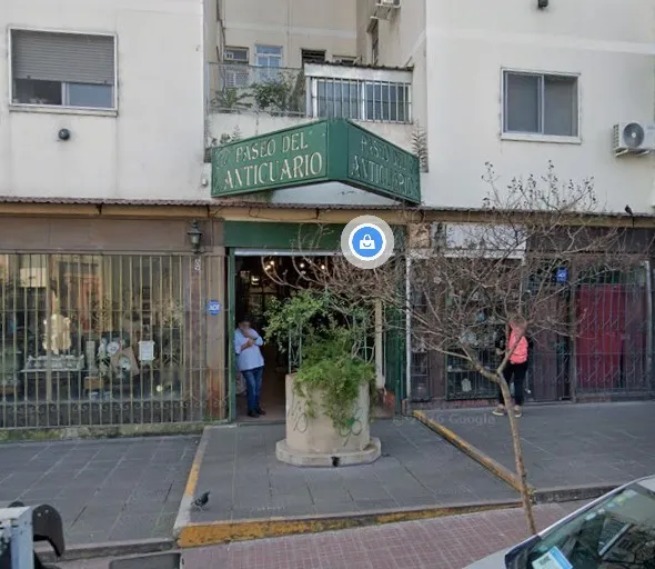 Acceso por Carlos Calvo 431, San Telmo